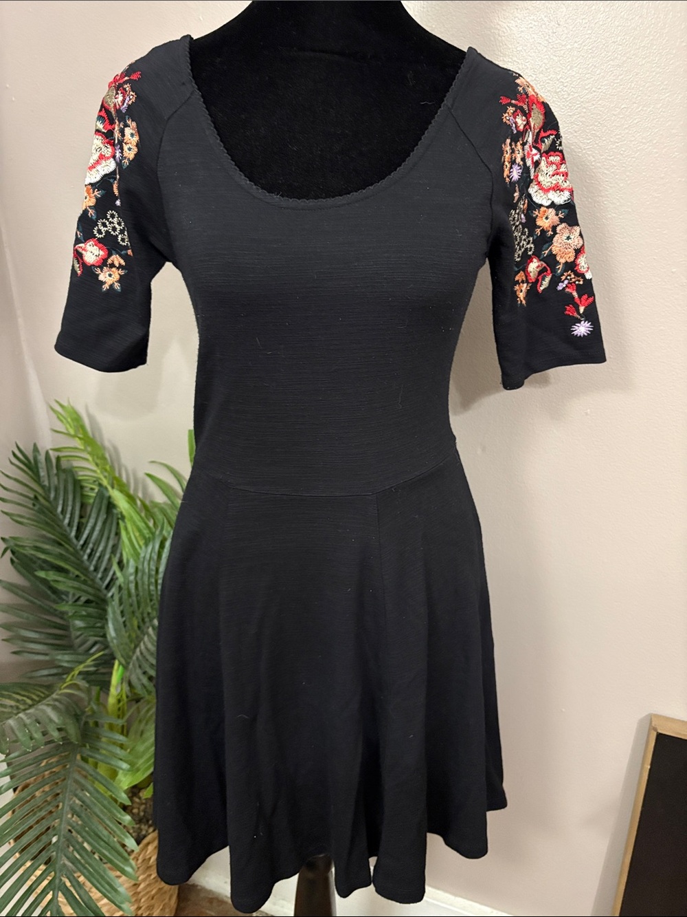 Free People Garden Party Black Mini Dress Multicolor Embroidered Short sleeves